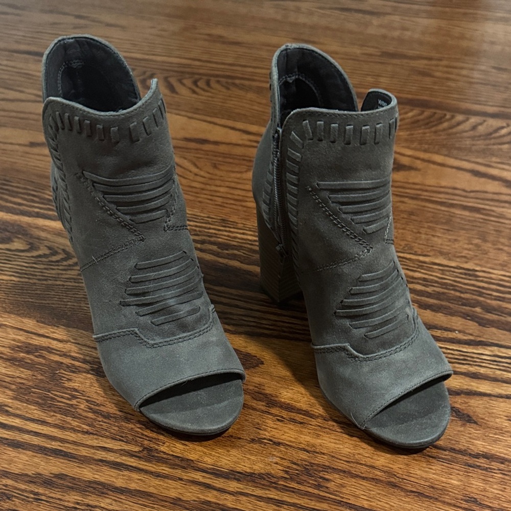 New Directions Charcoal Heeled Boots